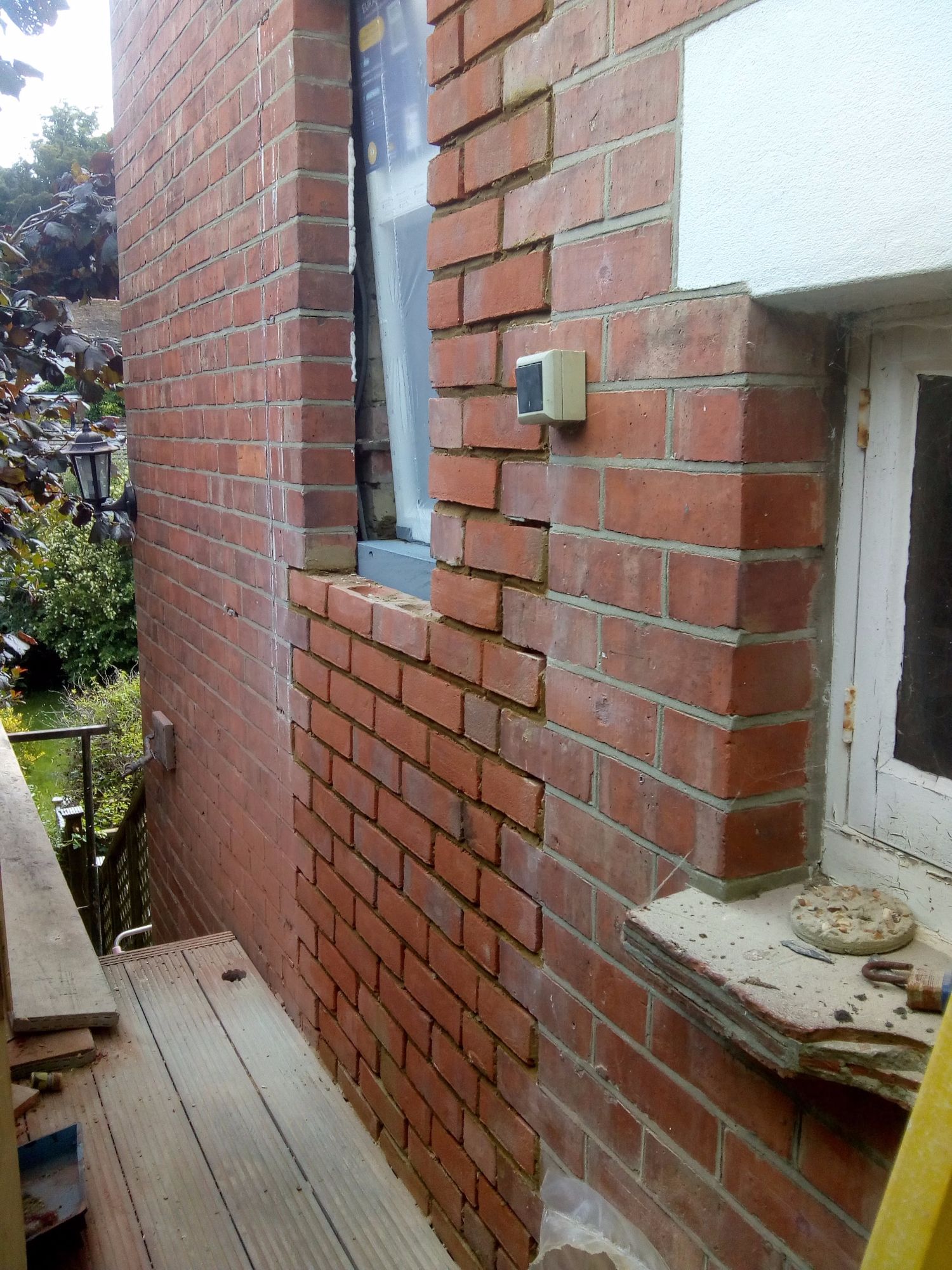 Bricking up old doorway to match existing brickwork